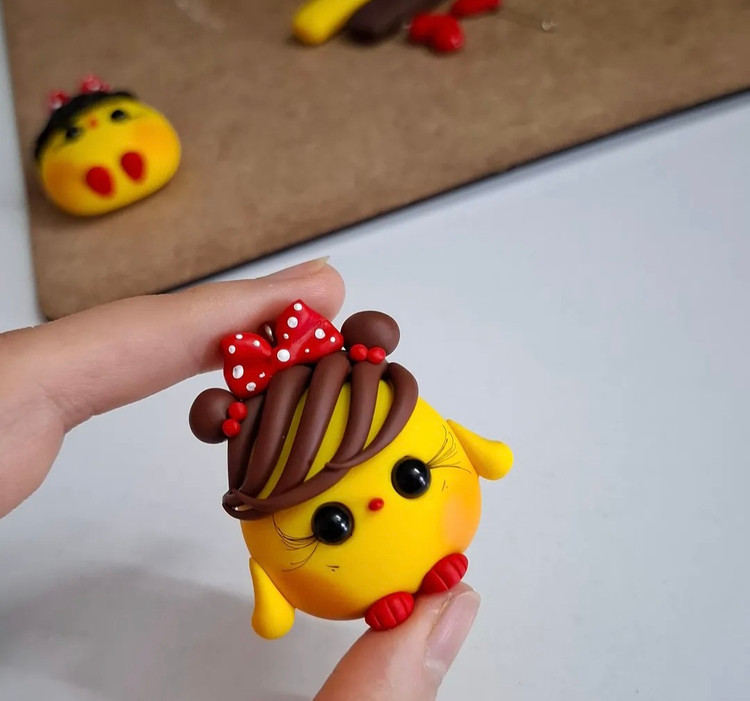 روداشبوردی جوجه مو لخت قهوه ای